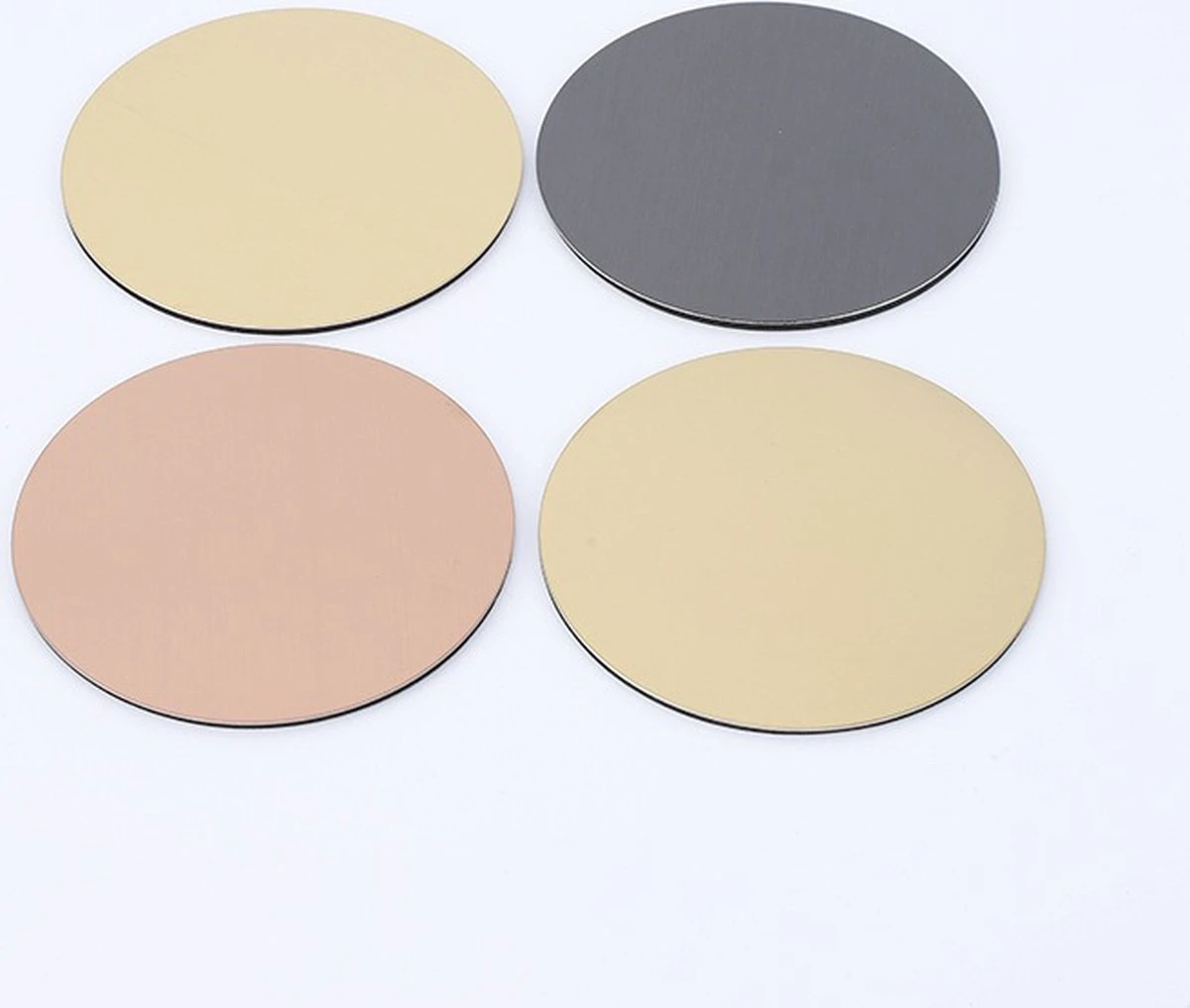 Merkloos Onderzetters Voor Glazen - 6 Stuks Met Houder - Goudkleurig 4 Merkloos Onderzetters Voor Glazen - 6 Stuks Met Houder - Goudkleurig - Afbeelding 2