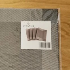 Vitamo™ Duurzame Placemats 4 Stuks - Hittebestendig - Makkelijk Schoon - Fijngeweven PVC - 30 X 45cm - Metallic Grijs -Bormioli Rocco winkel 1200x1200 641