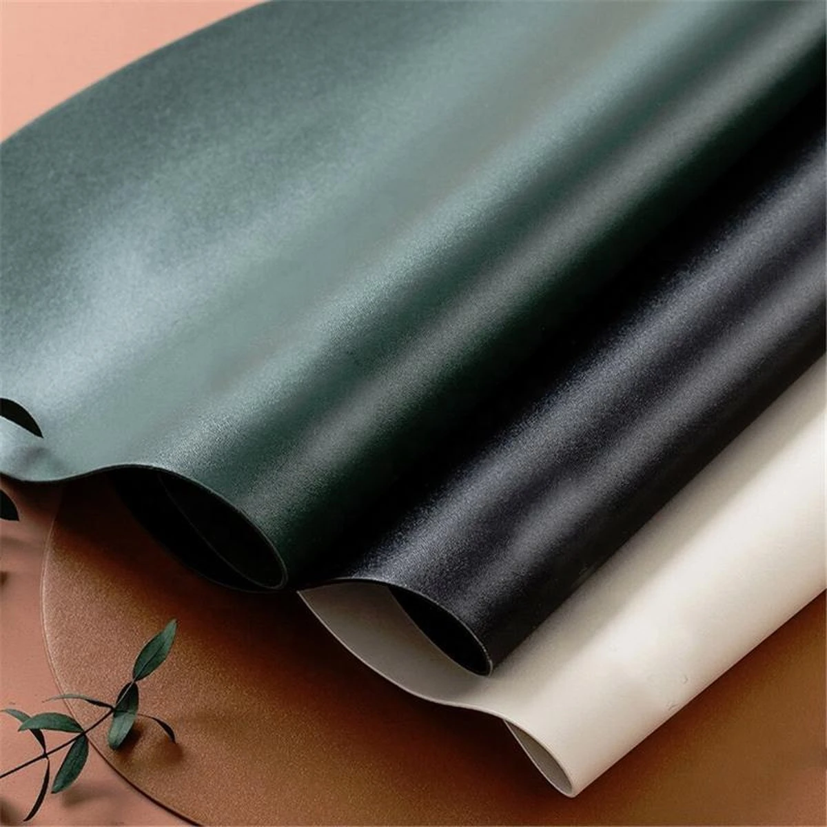 LUTCHOS Placemat Set - 12 Delig - Glorious Green - Lederlook - Waterafstotend - Krasbestendig 10 LUTCHOS Placemat Set - 12 Delig - Glorious Green - Lederlook - Waterafstotend - Krasbestendig - Afbeelding 8