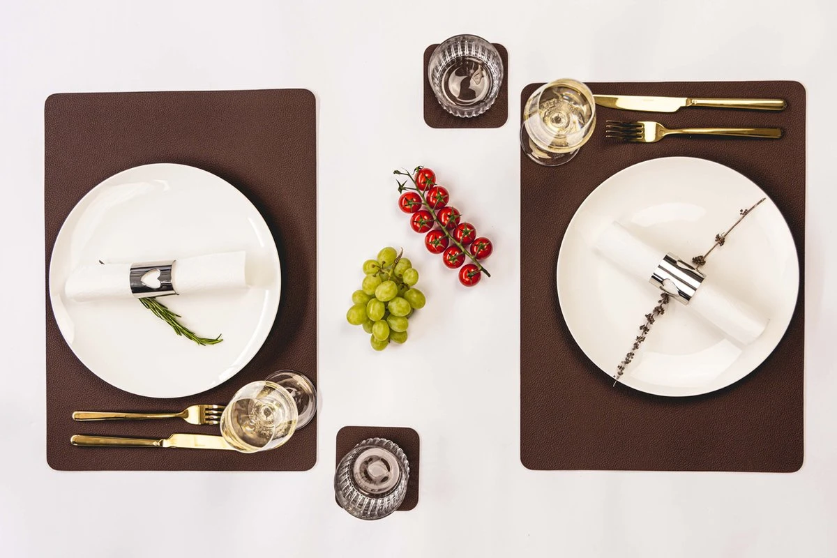 Jay Hill Placemats - Vegan Leer - Bruin / Zand - Dubbelzijdig - 46 X 33 Cm - 6 Stuks 8 Jay Hill Placemats - Vegan Leer - Bruin / Zand - Dubbelzijdig - 46 X 33 Cm - 6 Stuks - Afbeelding 6