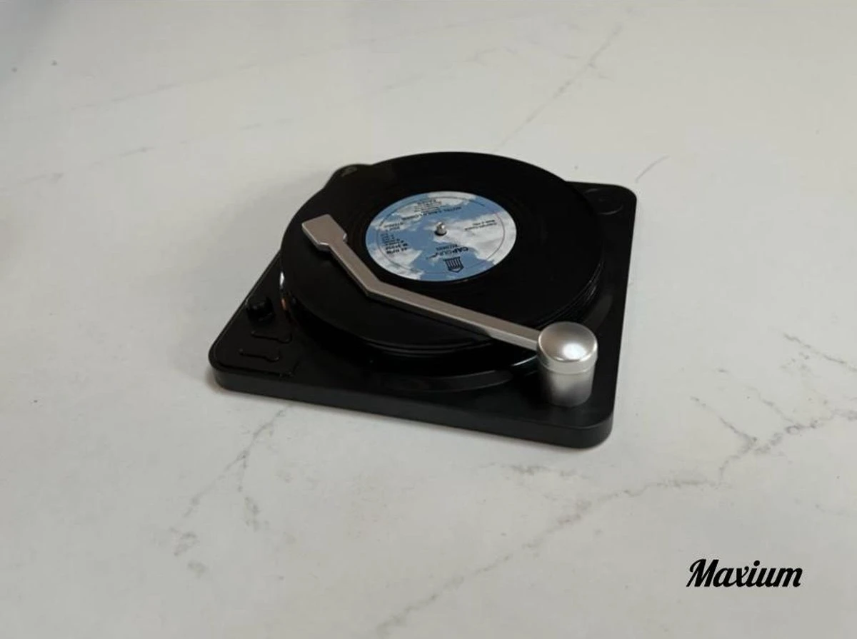 Merkloos Vinyl Platen Onderzetters Met Platenspeler - 6 Stuks - LP Onderzetters - Onderzetters Voor Glazen - Anti-Slip - Vinyl - Platenspeler - Langspeelplaat - Rond - Vintage - Party - Muziek - Glazenonderzetter - Platen 15 Merkloos Vinyl Platen Onderzetters Met Platenspeler - 6 Stuks - LP Onderzetters - Onderzetters Voor Glazen - Anti-Slip - Vinyl - Platenspeler - Langspeelplaat - Rond - Vintage - Party - Muziek - Glazenonderzetter - Platen - Afbeelding 13