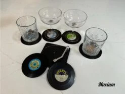 Merkloos Vinyl Platen Onderzetters Met Platenspeler - 6 Stuks - LP Onderzetters - Onderzetters Voor Glazen - Anti-Slip - Vinyl - Platenspeler - Langspeelplaat - Rond - Vintage - Party - Muziek - Glazenonderzetter - Platen 21 Merkloos Vinyl Platen Onderzetters Met Platenspeler - 6 Stuks - LP Onderzetters - Onderzetters Voor Glazen - Anti-Slip - Vinyl - Platenspeler - Langspeelplaat - Rond - Vintage - Party - Muziek - Glazenonderzetter - Platen -Bormioli Rocco winkel 1200x902 2