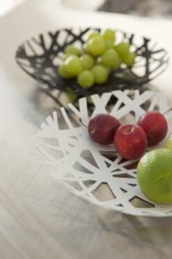 YAMAZAKI 02498, Fruitschaal Tower - Ø 26 Cm - Zwart -Bormioli Rocco winkel 800x1200 15