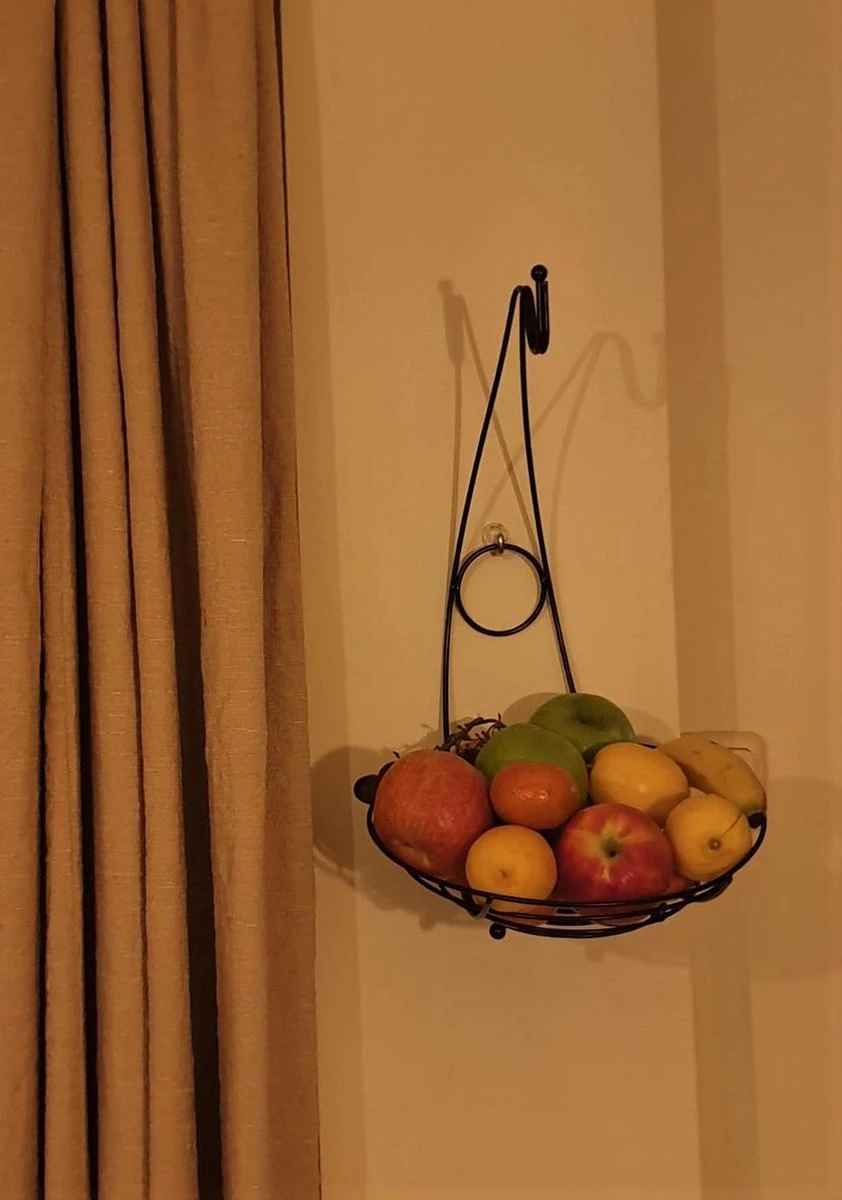 Merkloos Fruitmand Met Banaanhouder – Fruitschaal Zwart – Fruitmand Zwart Metaal – Bananenhouder – Fruitmand Hangend - Decoratieve Schaal – Keuken – 27x27x39 4 Merkloos Fruitmand Met Banaanhouder – Fruitschaal Zwart – Fruitmand Zwart Metaal – Bananenhouder – Fruitmand Hangend - Decoratieve Schaal – Keuken – 27x27x39 - Afbeelding 2