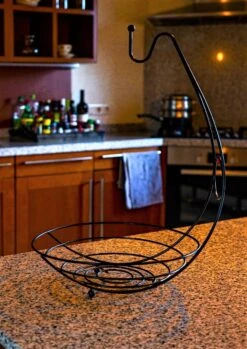 Merkloos Fruitmand Met Banaanhouder – Fruitschaal Zwart – Fruitmand Zwart Metaal – Bananenhouder – Fruitmand Hangend - Decoratieve Schaal – Keuken – 27x27x39 14 Merkloos Fruitmand Met Banaanhouder – Fruitschaal Zwart – Fruitmand Zwart Metaal – Bananenhouder – Fruitmand Hangend - Decoratieve Schaal – Keuken – 27x27x39 -Bormioli Rocco winkel 849x1200 5