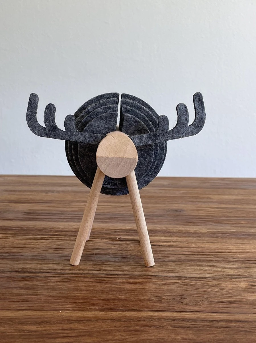 O.N. Der Zetter - Onderzetters Voor Glazen - Houten Rendier XL Met 12 Vilten Onderzetters - Groot - Rond - Donkergrijs - Bruin - Decoratie - Hittebestendig - Housewarming - Afscheid - Kado - Verjaardag - Man - Vrouw - Pasen Cadeau Feest Uniek 25 Euro 3 O.N. Der Zetter - Onderzetters Voor Glazen - Houten Rendier XL Met 12 Vilten Onderzetters - Groot - Rond - Donkergrijs - Bruin - Decoratie - Hittebestendig - Housewarming - Afscheid - Kado - Verjaardag - Man - Vrouw - Pasen Cadeau Feest Uniek 25 Euro - Afbeelding 2